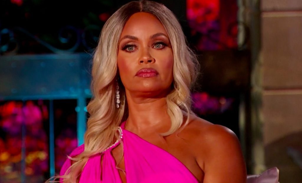 gizelle bryant robyn dixon loyalty Gizelle Bryant Claps Back After Robyn Dixon is Accused of Having Blind Loyalty to Her