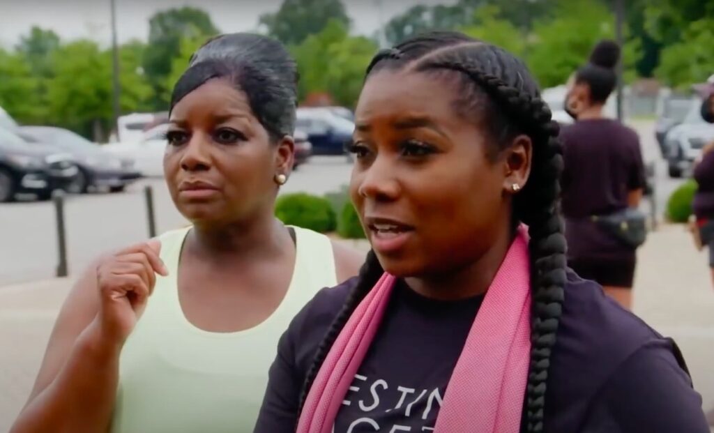 melody holt latisha scott moms After Melody Holt & LaTisha Scott Break up The Last Round, Their Mothers Face-Off, Again?