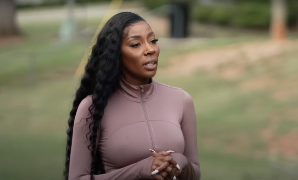 LHHATL News: Bambi Says Amy Luciani Looks Like Momma Dee + Zell Apologizes to Yandy Smith LHHATL News: Bambi Says Amy Luciani Looks Like Momma Dee + Zell Apologizes to Yandy Smith