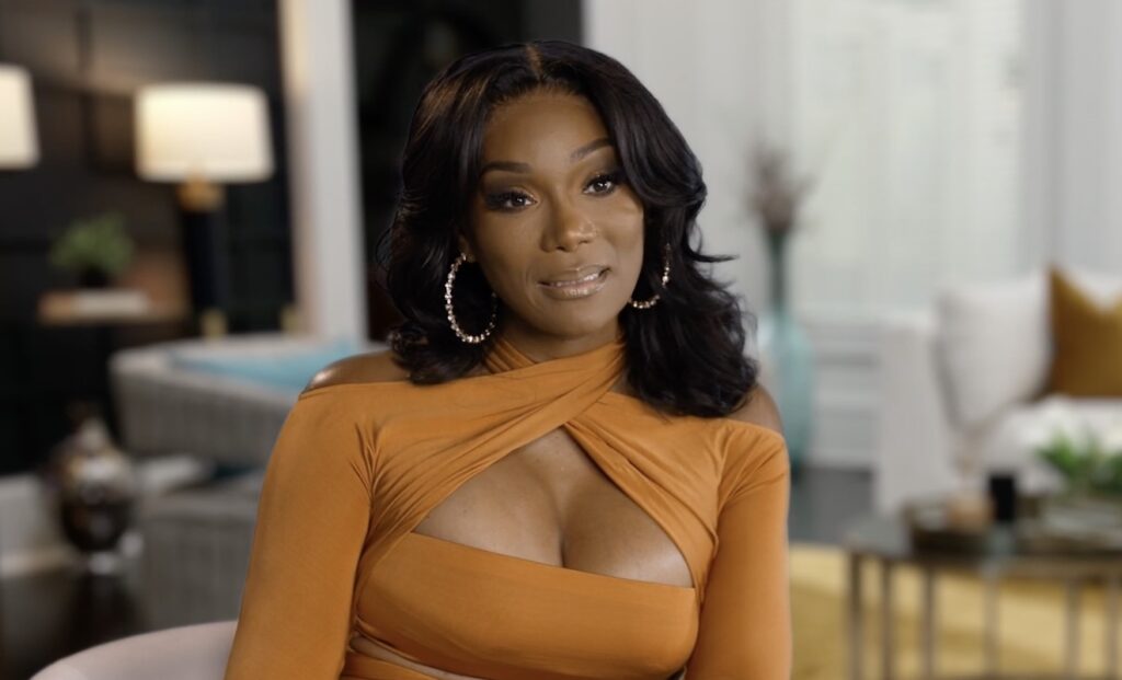 Angela Oakley Says Shamea Morton is ‘Very Calculating’ Amid Tension with Porsha Williams Angela Oakley Says Shamea Morton is ‘Very Calculating’ Amid Tension with Porsha Williams